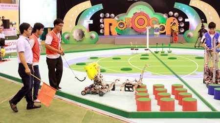 Da Nang hosts finale of Vietnam Robocon 2013 - ảnh 1