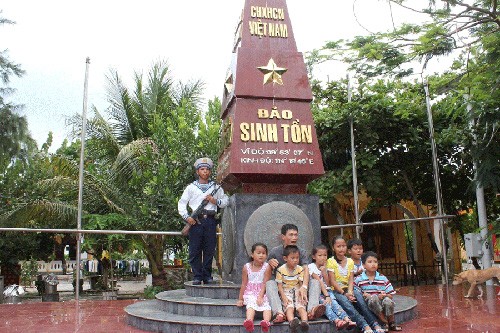 2 post offices inaugurated on Truong Sa island - ảnh 1