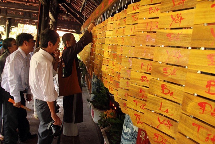 Vesak Day 2014 observed around Vietnam - ảnh 1