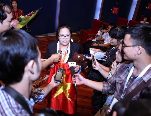 Vietnam wins 2 golds at int’l chemistry Olympiad - ảnh 1