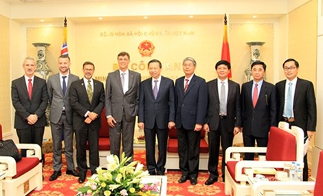 Vietnam eyes closer links with US, Australia in law enforcement - ảnh 2