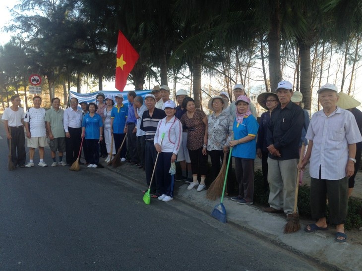 Vietnam marks International Day of Older Persons - ảnh 1