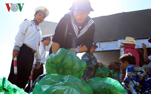 Tet gifts to be delivered to Truong Sa archipelago - ảnh 1