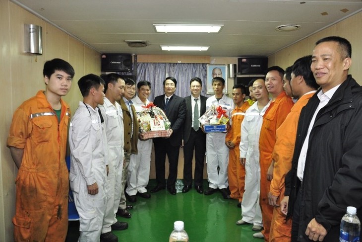 Trade Union subsidizes workers’ Tet celebrations - ảnh 1