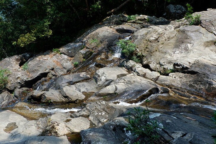 Do Quyen waterfall - ảnh 4