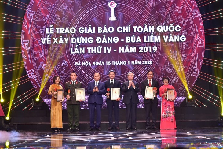 Press works on party building honored - ảnh 1