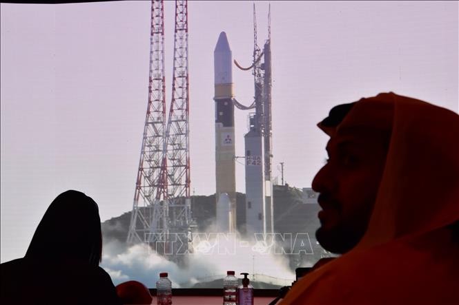 UAE launches its first ever Mars mission - ảnh 1