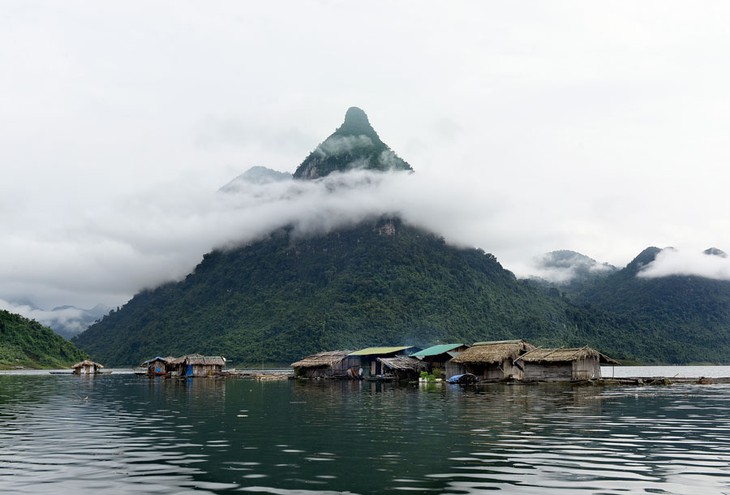 Na Hang ecotourism site, Ha Long Bay of the hills - ảnh 1