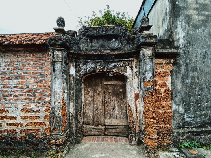 Duong Lam ancient village recognized as national relic: 15 years on - ảnh 1