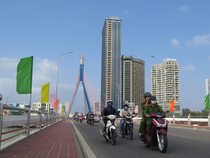 People in central Vietnam confident about National Party Congress resolution - ảnh 2