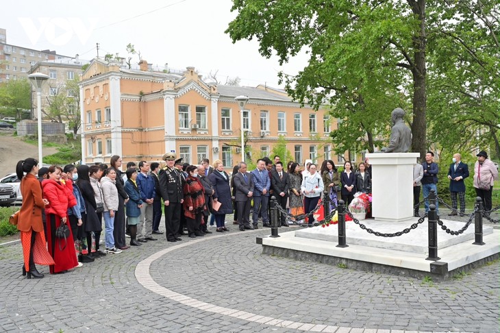 President Ho Chi Minh’s 131st birthday celebrated overseas  - ảnh 2