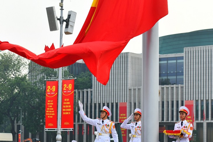 Ba Dinh square – where President Ho Chi Minh proclaimed independence of Vietnam  - ảnh 3