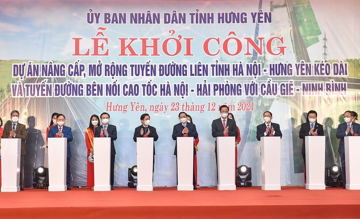 Strategic transportation projects begin in Hung Yen  - ảnh 1