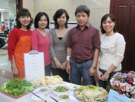 Kochwettbewerb zum internationalen Tag der Frauen in VOV5  - ảnh 10