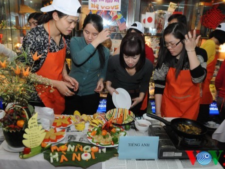 Kochwettbewerb zum internationalen Tag der Frauen in VOV5  - ảnh 3