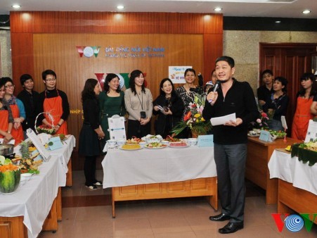 Kochwettbewerb zum internationalen Tag der Frauen in VOV5  - ảnh 8