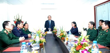 Vize-Premierminister Phuc besucht den zentralen Militärgerichtshof - ảnh 1