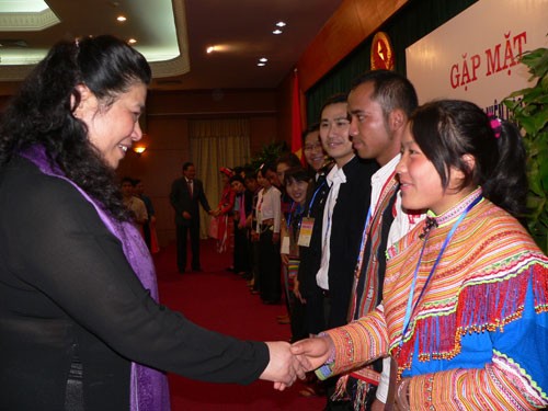 Vietnam schenkt der Politik für ethnische Minderheiten besondere Aufmerksamkeit - ảnh 1