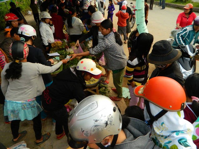 Der besondere Markttag der Volksgruppe der Co Tu - ảnh 1