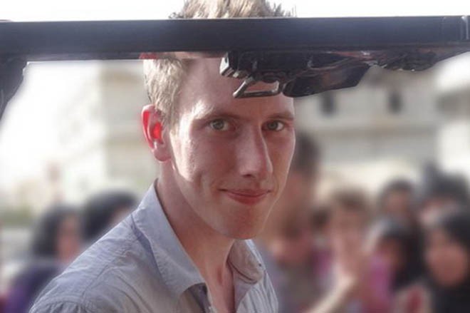 IS veröffentlicht Video über Tötung eines Amerikaners und vieler syrischen Soldaten - ảnh 1