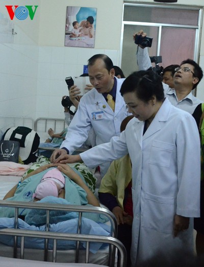 Zahlreiche Veranstaltungen landesweit zum Neujahrsfest Tet 2015 - ảnh 1