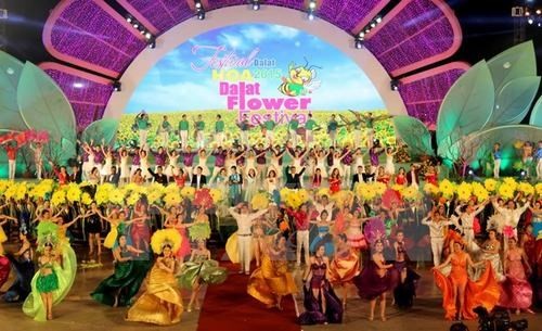 Eröffnung des Blumenfestivals Da Lat 2015 - ảnh 1