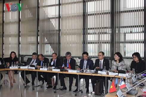 Hochrangiger Wirtschaftsdialog zwischen Vietnam und Frankreich - ảnh 1