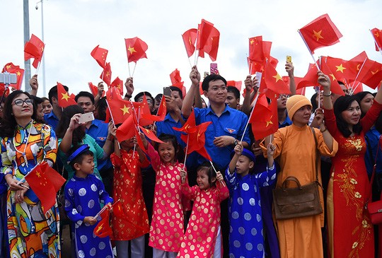 Premierminister Nguyen Xuan Phuc besucht China - ảnh 1