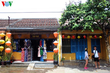 Bescheidene Schönheit der Altstadt Hoi An - ảnh 4