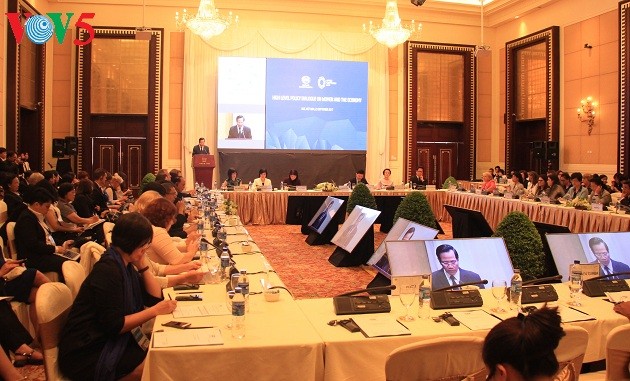 APEC: Gleichstellung zwischen Frauen und Männern gilt als Zentrum der Entwicklung der Wirtschaft - ảnh 1