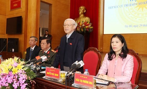  KPV-Generalsekretär Nguyen Phu Trong trifft Wähler in Hanoi - ảnh 1