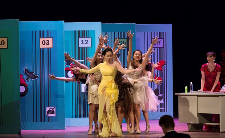 Klassische Operette „Die Fledermaus“: Kulturtreffenpunkt zwischen Vietnam und Wien - ảnh 1