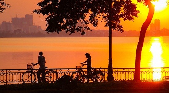 Werbung für Tourismus: Fotowettbewerb über Abenddämmerung in Hanoi - ảnh 1