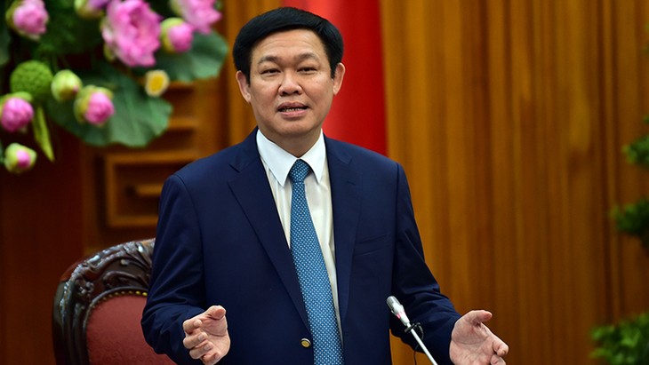 Vizepremierminister Vuong Dinh Hue nimmt an Bilanzkonferenz zur Wirtschaftsentwicklung teil - ảnh 1