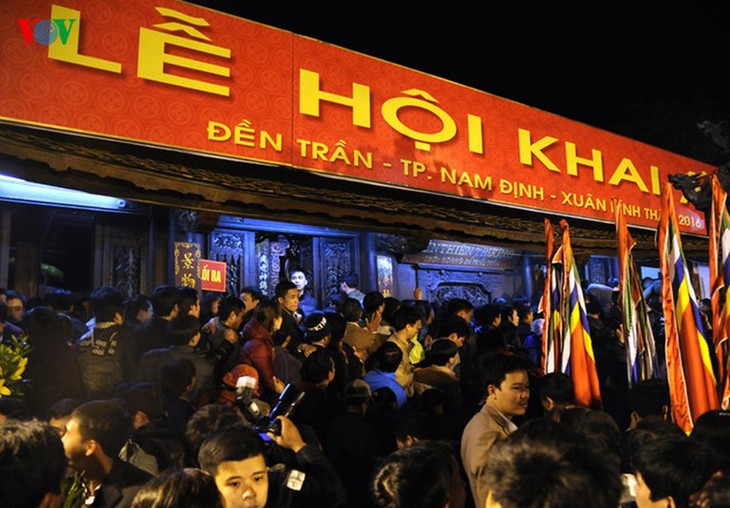 Die Stempel zum Fest des Tran-Tempels werden per Post verteilt - ảnh 1