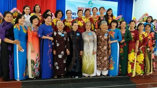 Zahlreiche Aktivitäten über das vietnamesische Ao dai im Jahr 2020  - ảnh 1