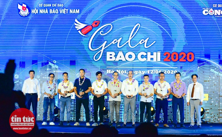 Auszeichnung für Gewinner des Fotowettbewerbs  „Pressemomente 2019“ - ảnh 1