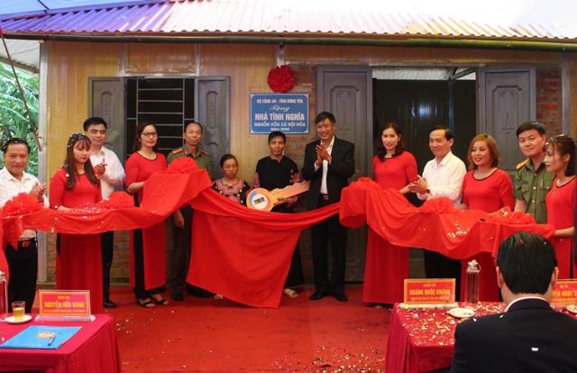 Son La: Bau von mehr als 1.200 Wohnungen für arme Haushalte fertiggestellt - ảnh 1