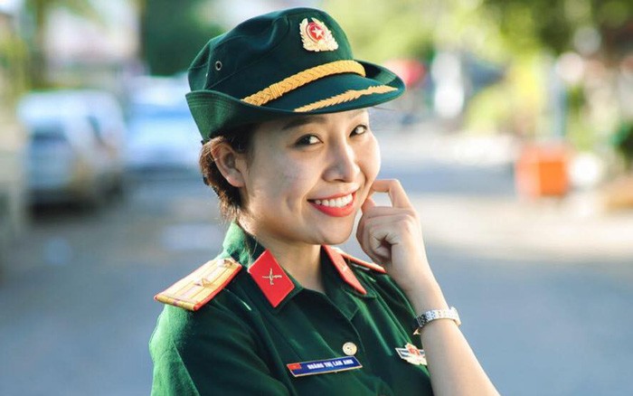 Kunstprogramm „Auf dem Berggipfel Truong Son” in Hanoi - ảnh 1