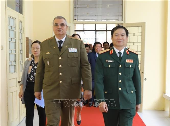 Treffen zum 60. Jahrestag des Sieges Giron von Kuba - ảnh 1