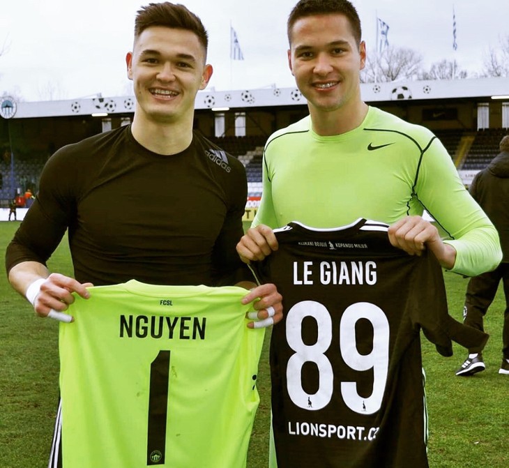 Torwart mit vietnamesischer Abstammung wird zur vorbildlichen Mannschaft gekürt  - ảnh 1
