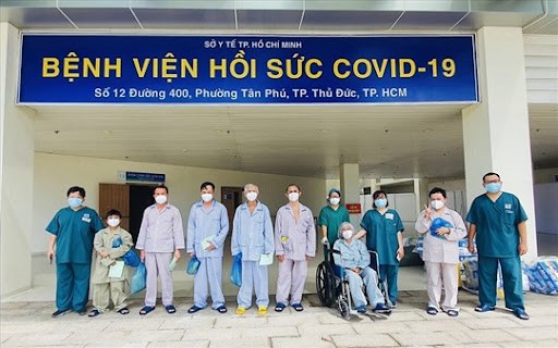 21. November: Mehr als 5000 Covid-19-Patienten sind Genesen - ảnh 1