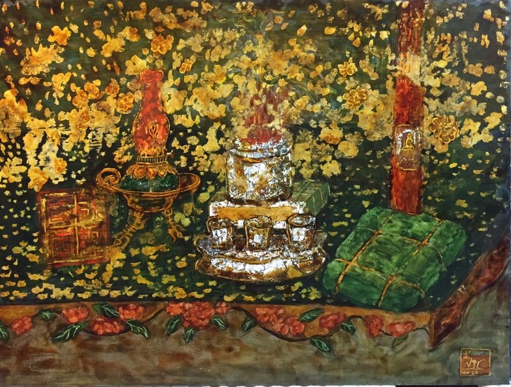 Schönheit der folkloristischen Ahnenkult-Gegenstände in Lackbildern von Nguyen Tien Ngoc - ảnh 1