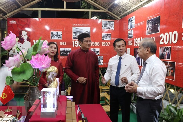 Ausstellung über das Erbe Ho Chi Minhs in Thua Thien-Hue - ảnh 1