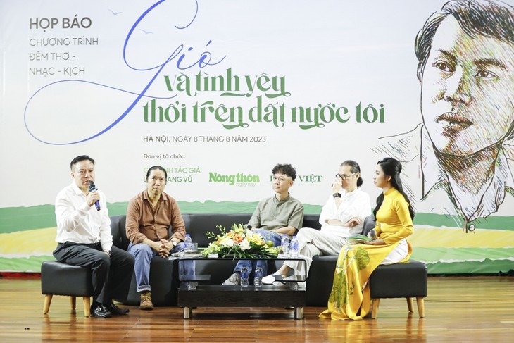 Poesie- und Dramanacht zum 75. Geburtstag des Dichters Luu Quang Vu - ảnh 1