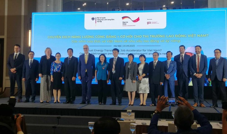 Deutsche Experten bewerten das Potential der Energiewende in Vietnam - ảnh 1