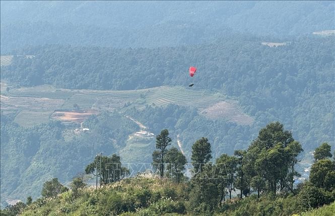 Erweiteres Gleitschirmturnier Putaleng in Lai Chau - ảnh 1