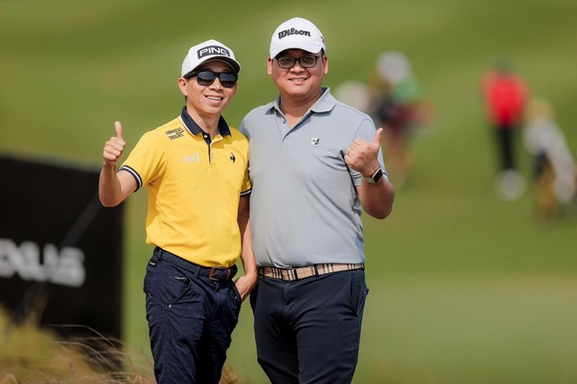 Freundschaftsgolfturnier zwischen Vietnam und Singapur in Da Nang - ảnh 1