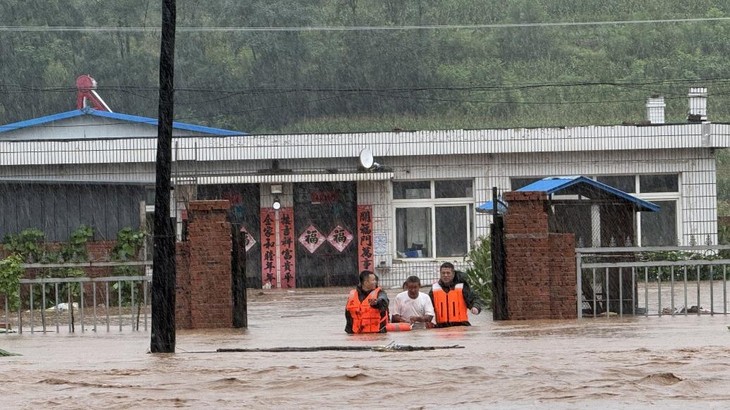 China: Elf Tote und 14 Vermisste nach schweren Regenfällen in Liaoning - ảnh 1