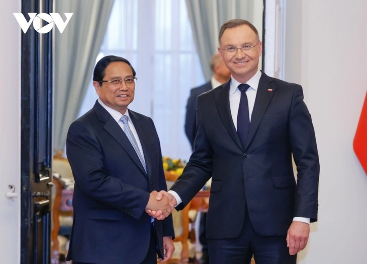 Premierminister Pham Minh Chinh trifft Polens Präsident Andrzej Duda - ảnh 1